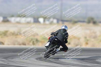 media/Oct-30-2025-Racers Edge (Thu) [[dabbdaf680]]/3-B Group/Session 1 (Turn 5)/